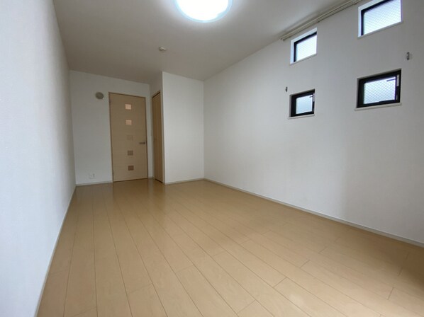 アラモードFⅡの物件内観写真